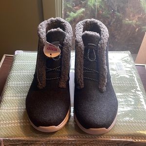 Ryka charcoal memory foam winter boots